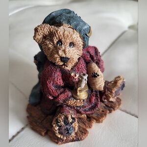 Boyds Bear "Neville... The Bedtime Bear" (Style #2002)